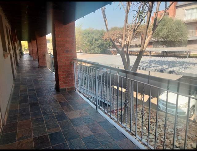 2 BEDROOM FLAT FOR SALE IN SONNEGLANS
